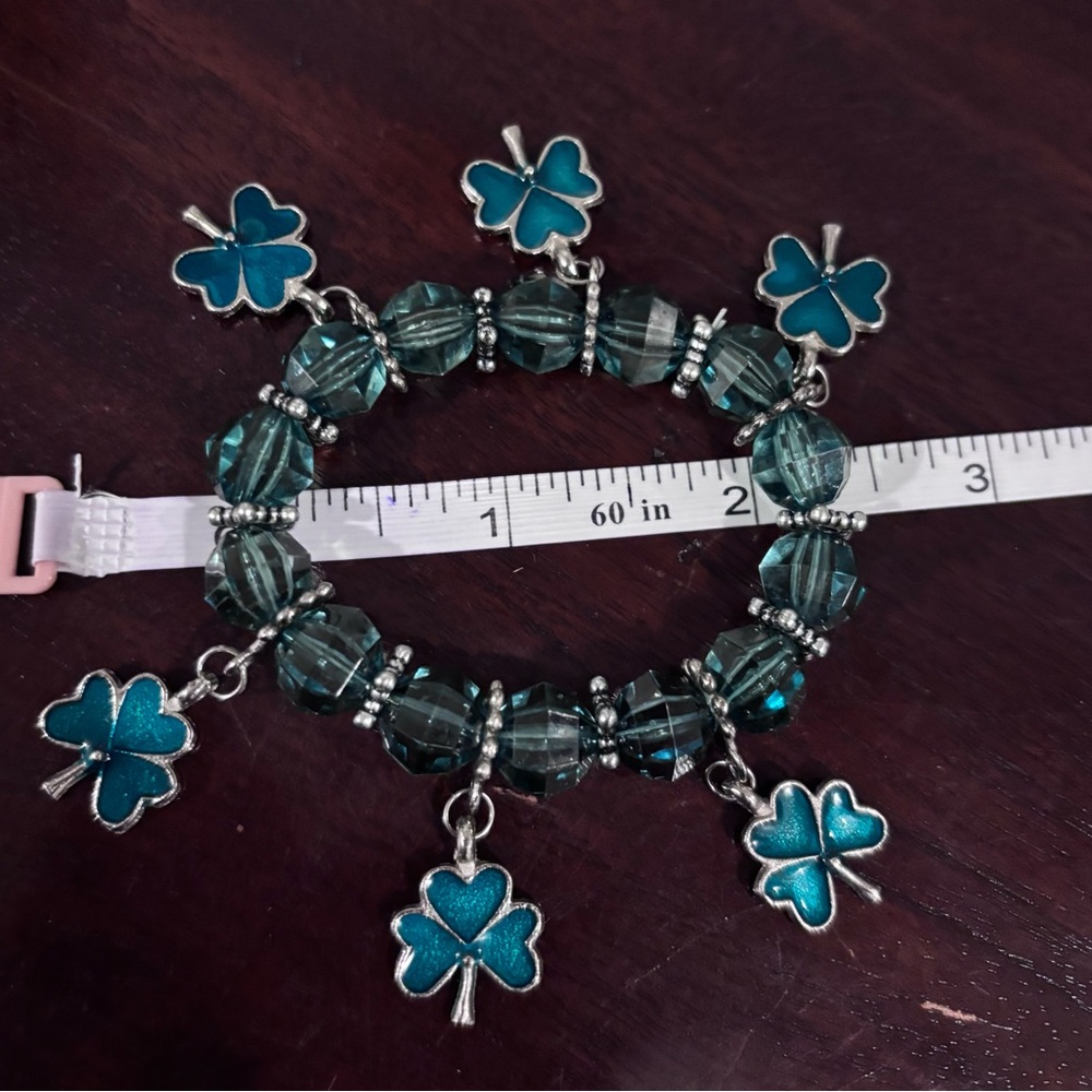 Silver and Luckycharm green 3 leaf Clover Charm Bracelet - Picture 5 of 9
